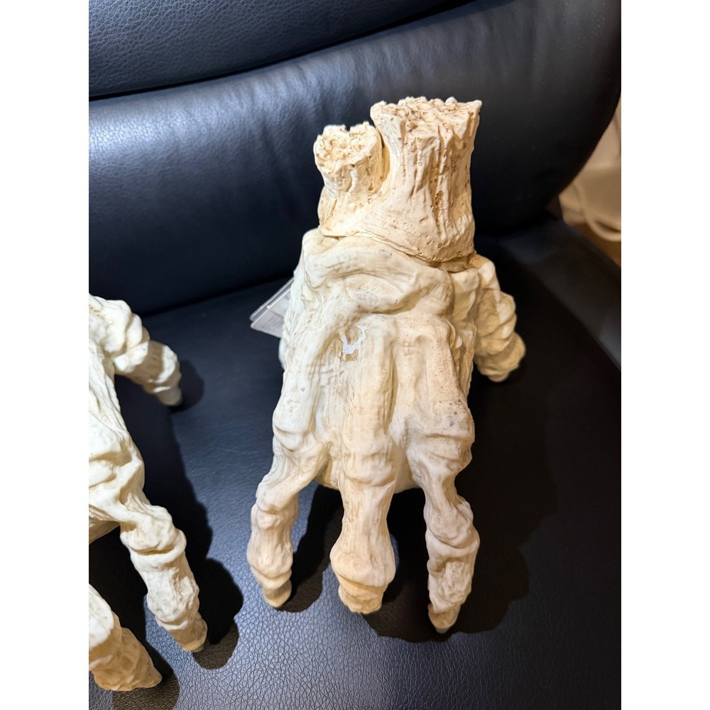 2 pcs Skeleton Hand Pair Gothic Halloween Decor Bone Texture Off-White